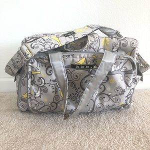 JuJuBe B Prepared diaper bag. Print: Pretty Tweet